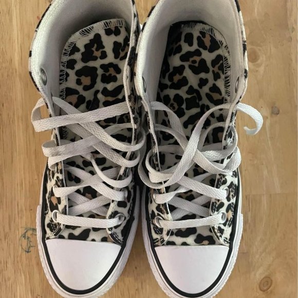 Sneakers - Picture 3 of 3